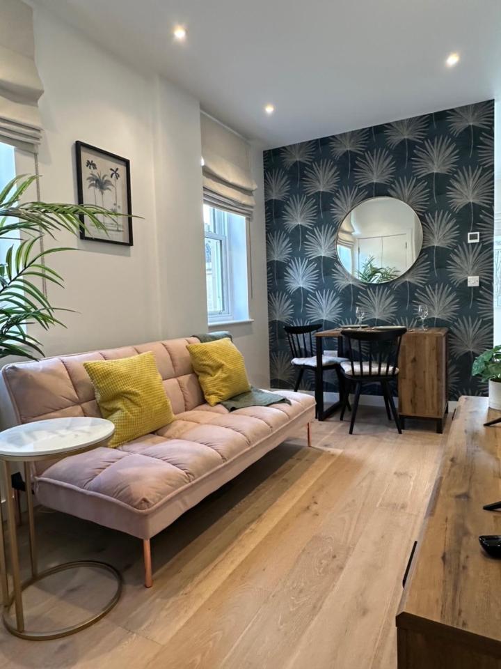 דירות Contemporary Pied A Terre In The Heart Of באת' מראה חיצוני תמונה