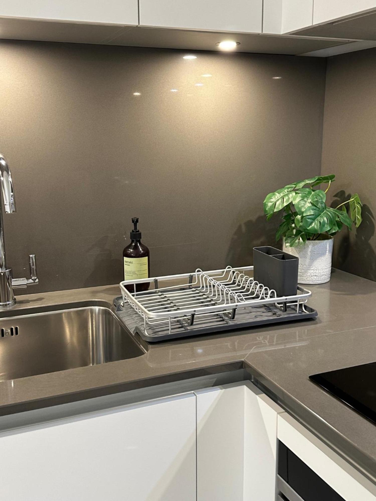 דירות Contemporary Pied A Terre In The Heart Of באת' מראה חיצוני תמונה