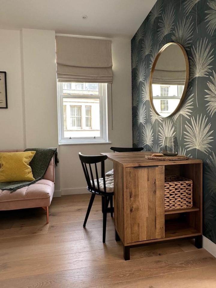 דירות Contemporary Pied A Terre In The Heart Of באת' מראה חיצוני תמונה